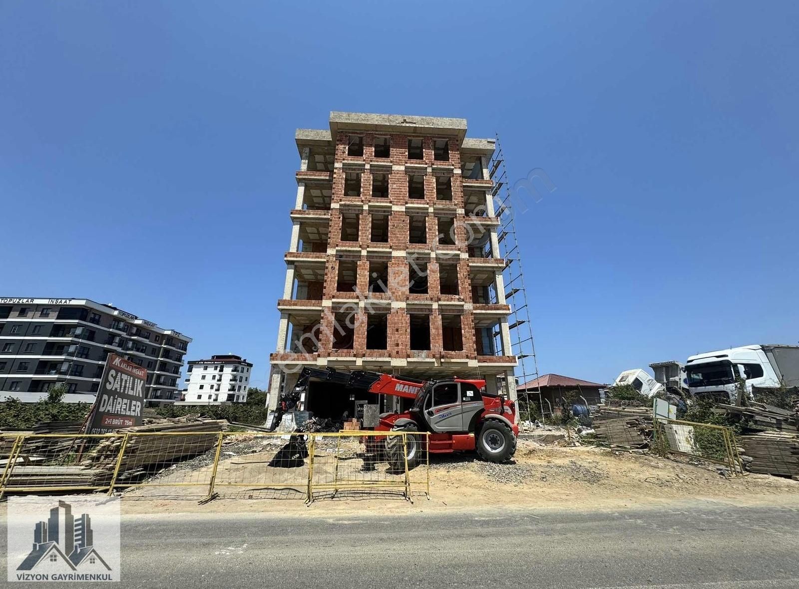 Vızyon'dan Yılbaşı Teslim Cadde Üzeri 2+1 Daireler