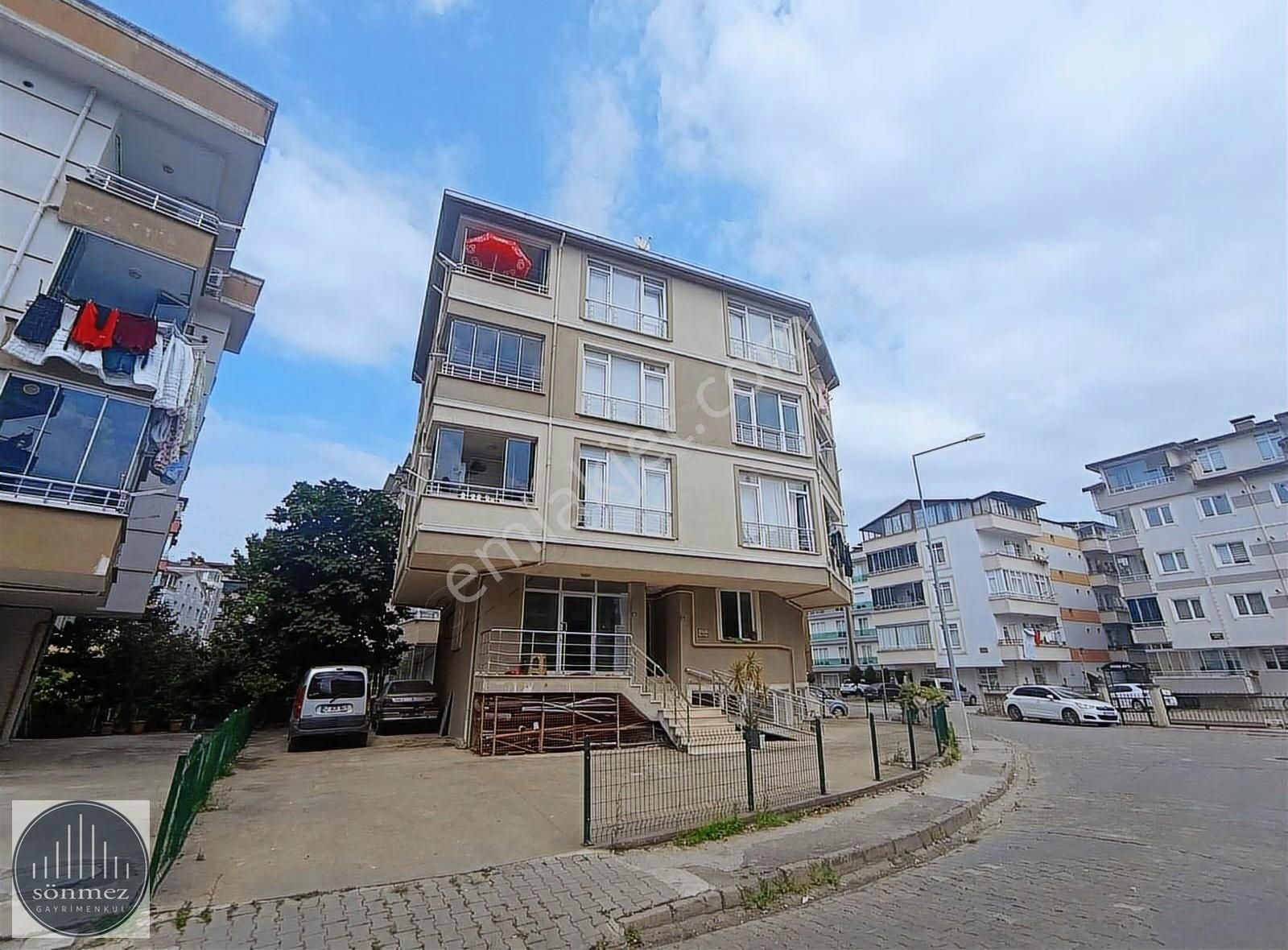Sönmez'den Karşıyaka Mah. 2+1 88 M² Kiralık Daire