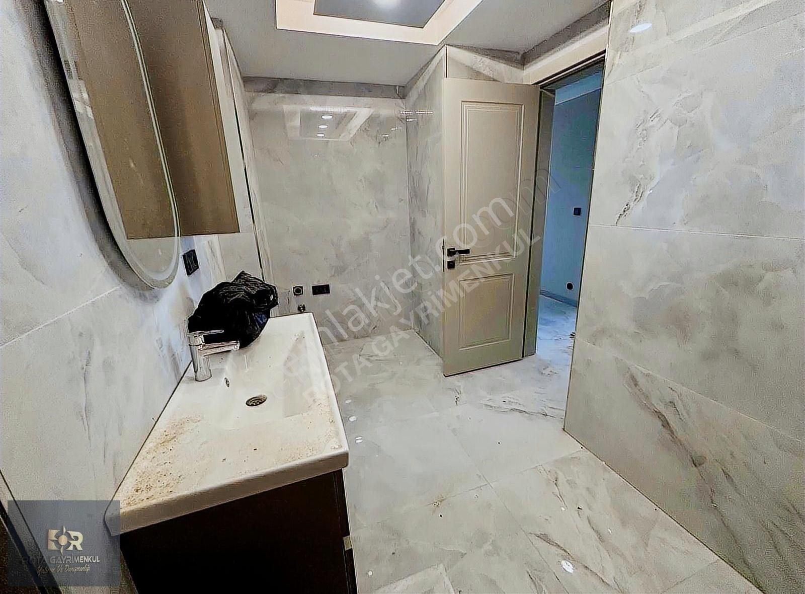 Silivri Yeni Mahallesi Muhteşem Konumda Lüx 3+1 Satılık Daire