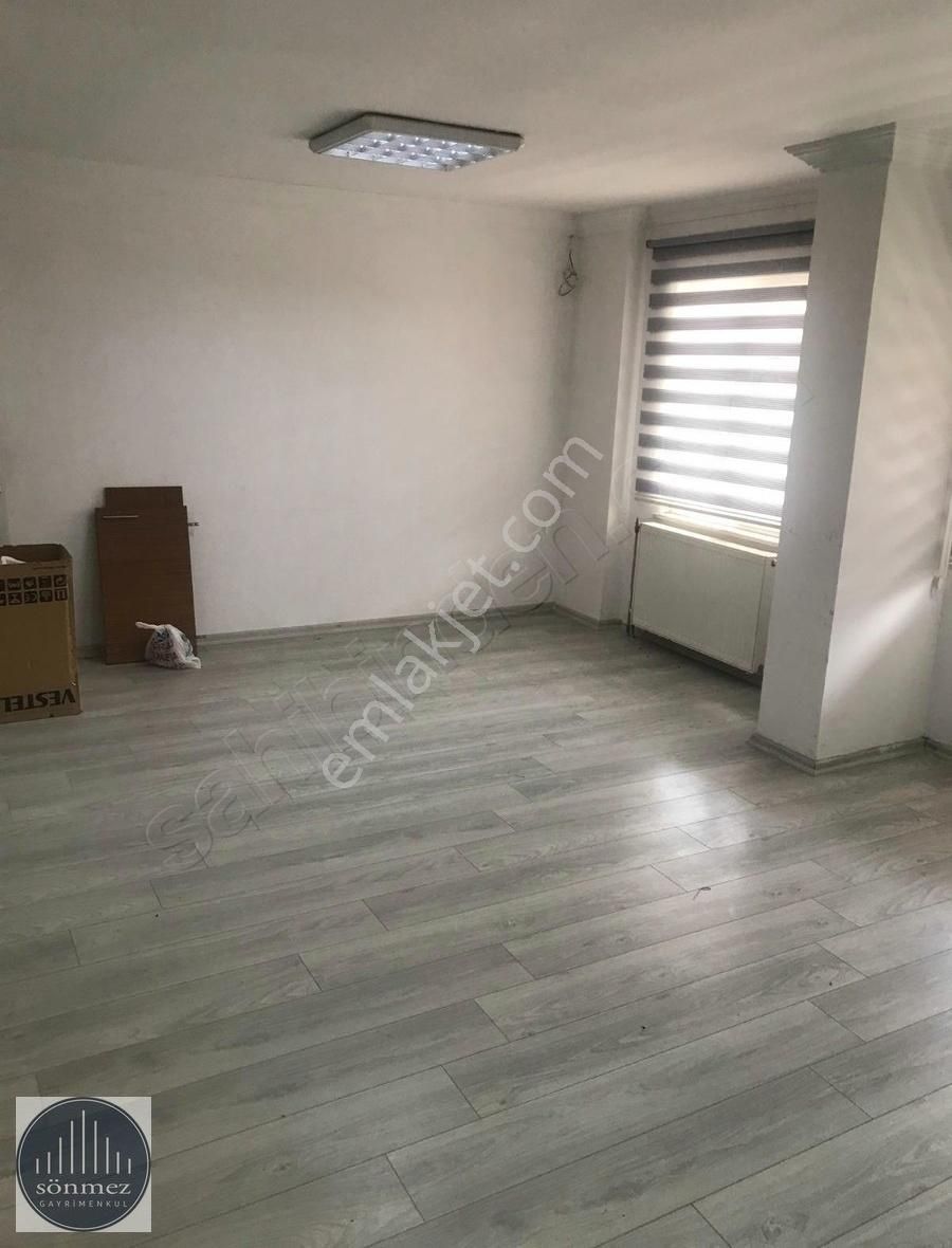 Sönmez'den Şehir Merkezinde Geniş Kiralık Daire