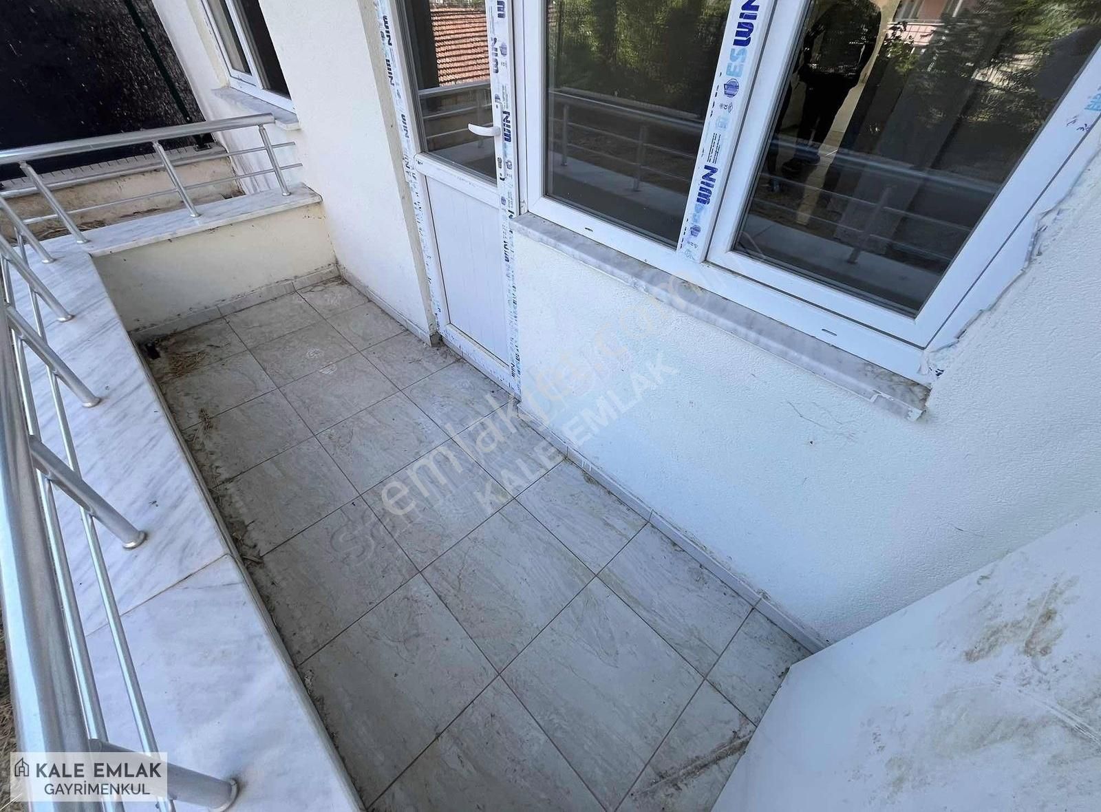 Kale Emlak'tan Şeyhcui Mh Kiralık 2+0 Daire