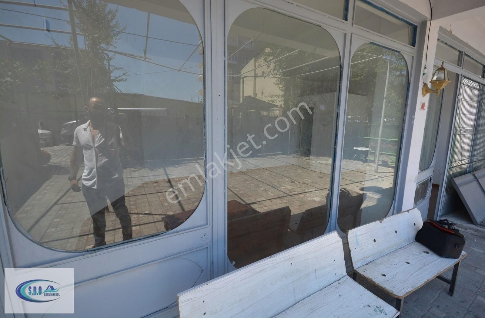 Eyüp Sultan Mah. Ulaşıma Yakın E Ticaret İçin Güzel Kiralık Dük.