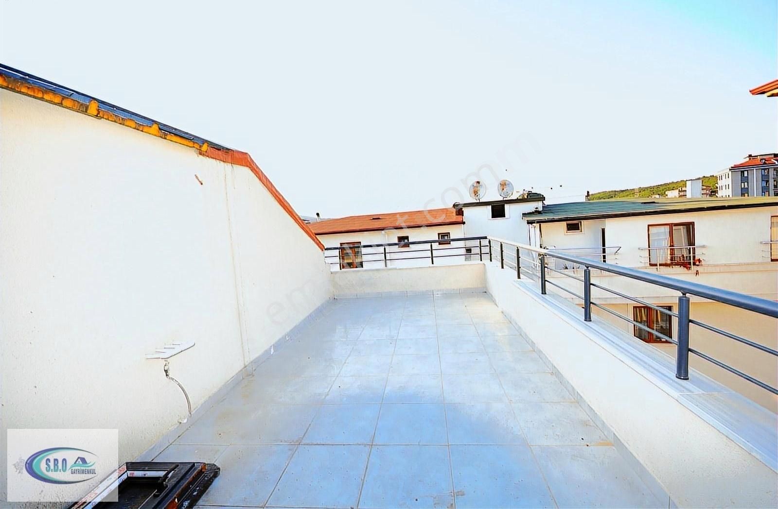Yenidoğan'da 130 M² Satılık İki Daireye Ayrılmış 3+1 Üst Duleks