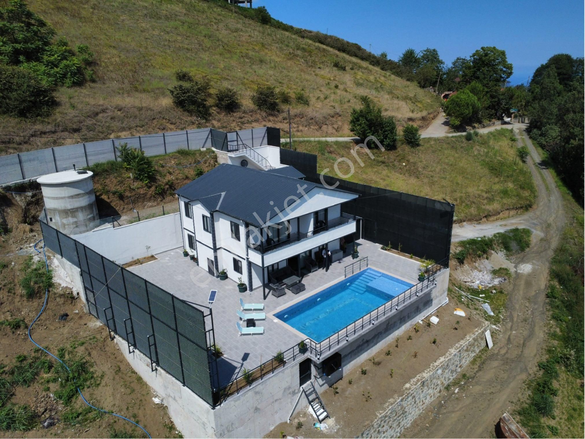 Trabzonda Havuzlu Villa - Görsel 2