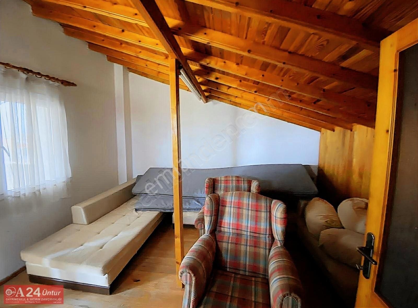 Çeşmealtı Güvendikte Denize Yakın Konumda Villa - Görsel 9