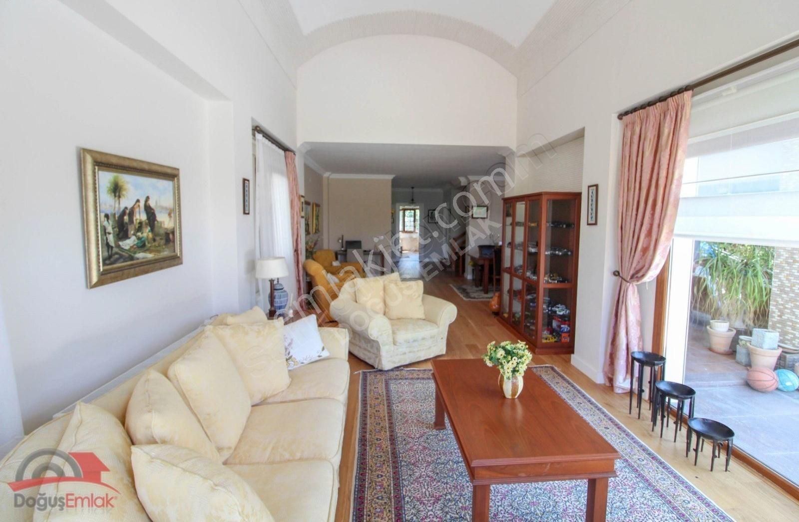 Doğuş Emlak'tan Tam Müstakil Denize 200 Metre Havuzlu 5+1 Villa - Görsel 13