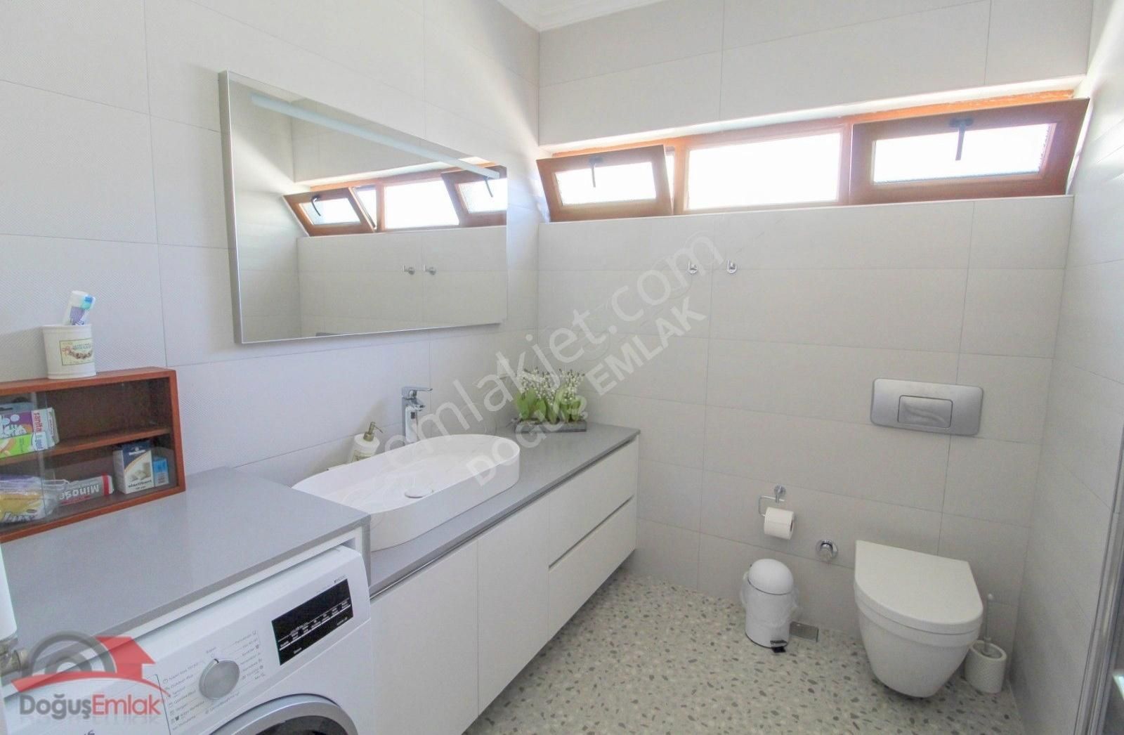 Doğuş Emlak'tan Tam Müstakil Denize 200 Metre Havuzlu 5+1 Villa - Görsel 9