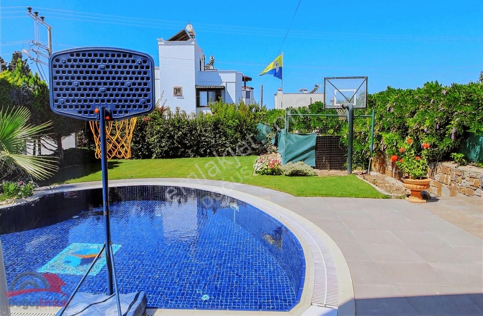 Doğuş Emlak'tan Tam Müstakil Denize 200 Metre Havuzlu 5+1 Villa - Görsel 12