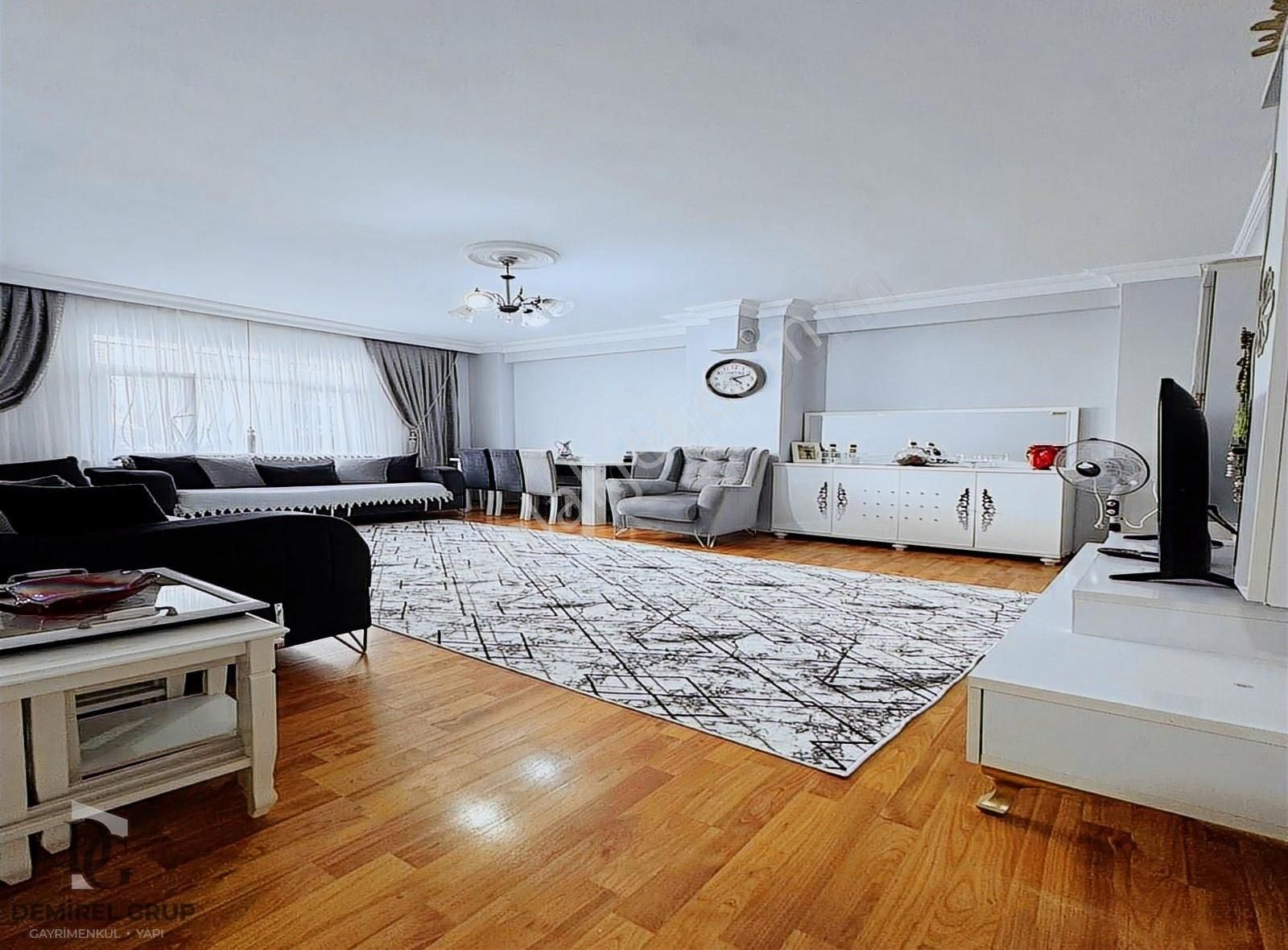 Battalgazi Mahallesi Merkezi Konumda 100m2 Geniş Yüksekgiriş !!