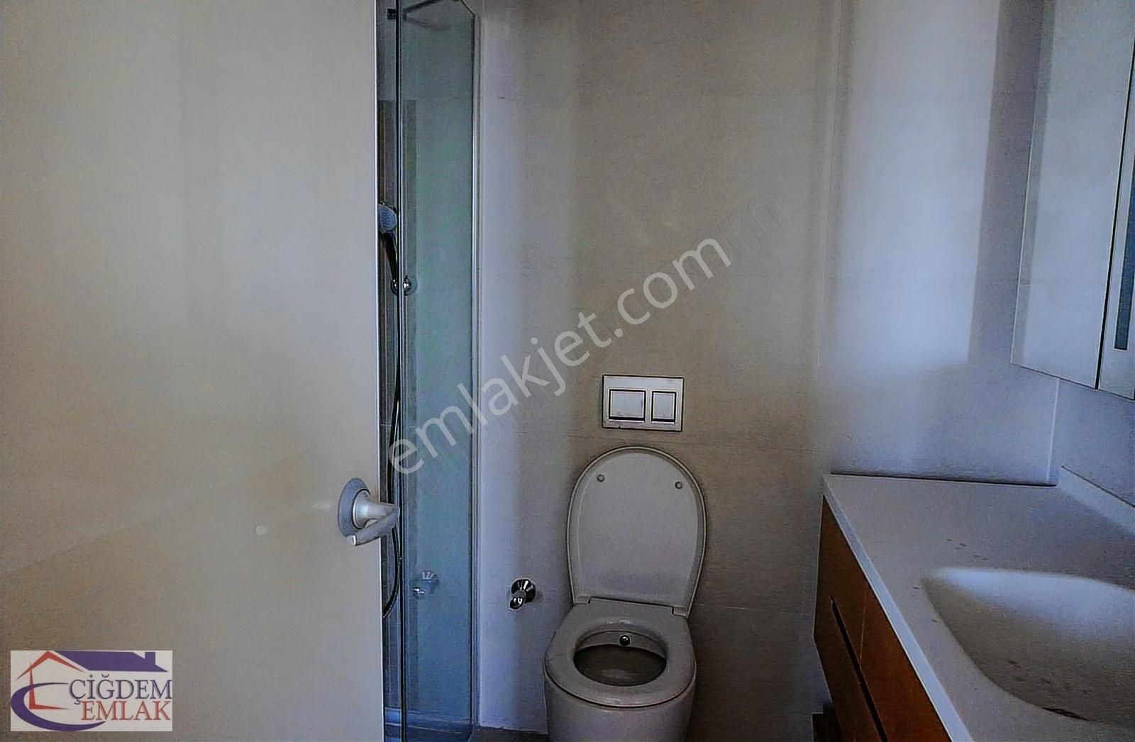 The İstanbul Residence Kir Ve Satış Ofisinden 2+1 Yapılı Temiz - Görsel 5
