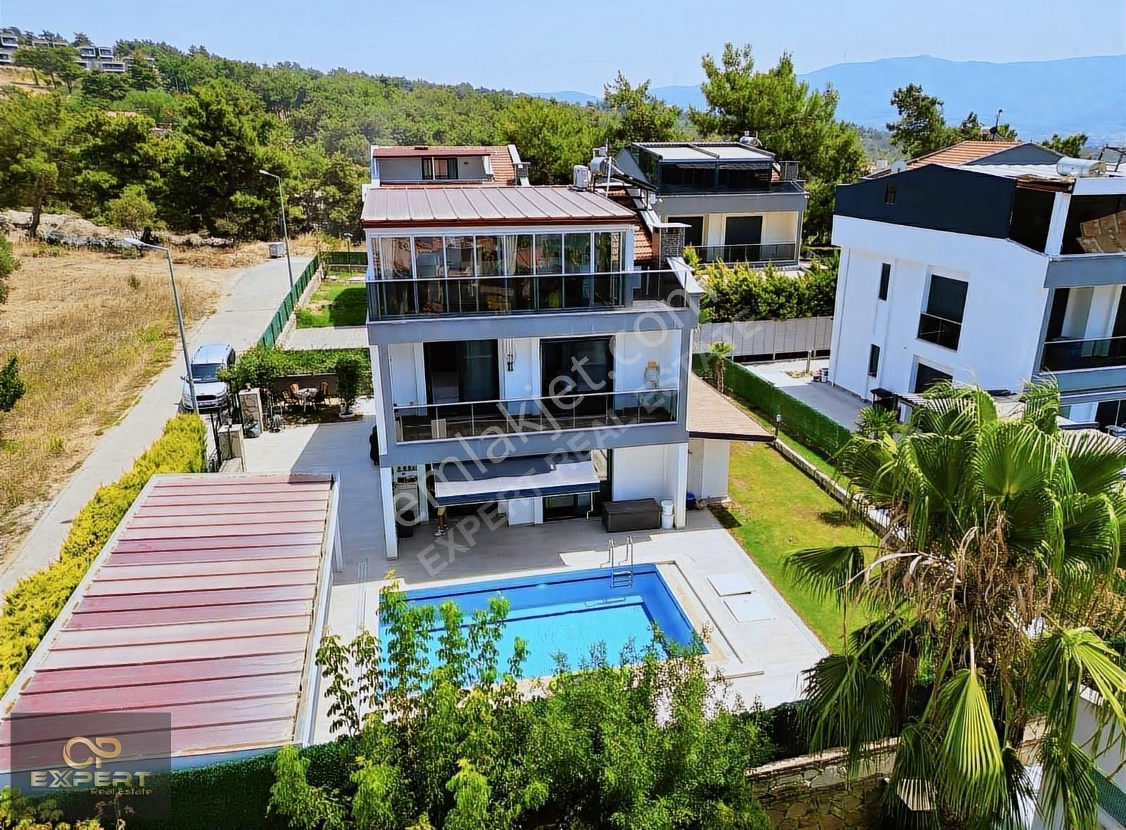 436 M2 Arsa Plaj 2 Km 5+2 Deniz Manzaralı Full Eşyalı