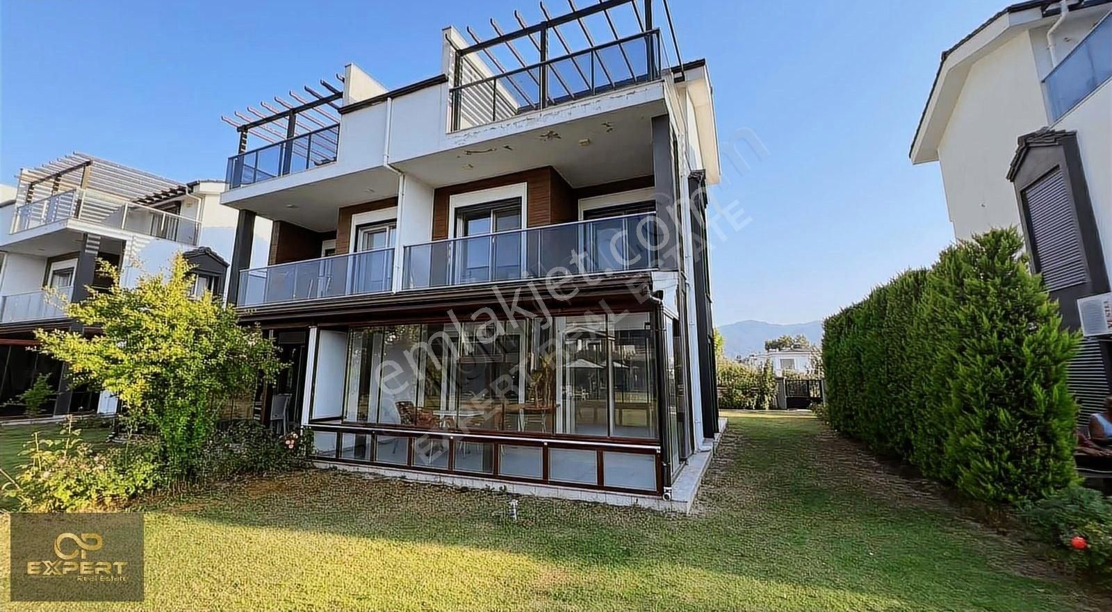 Sevgi Plajı 750 Metre 4+1 Villa