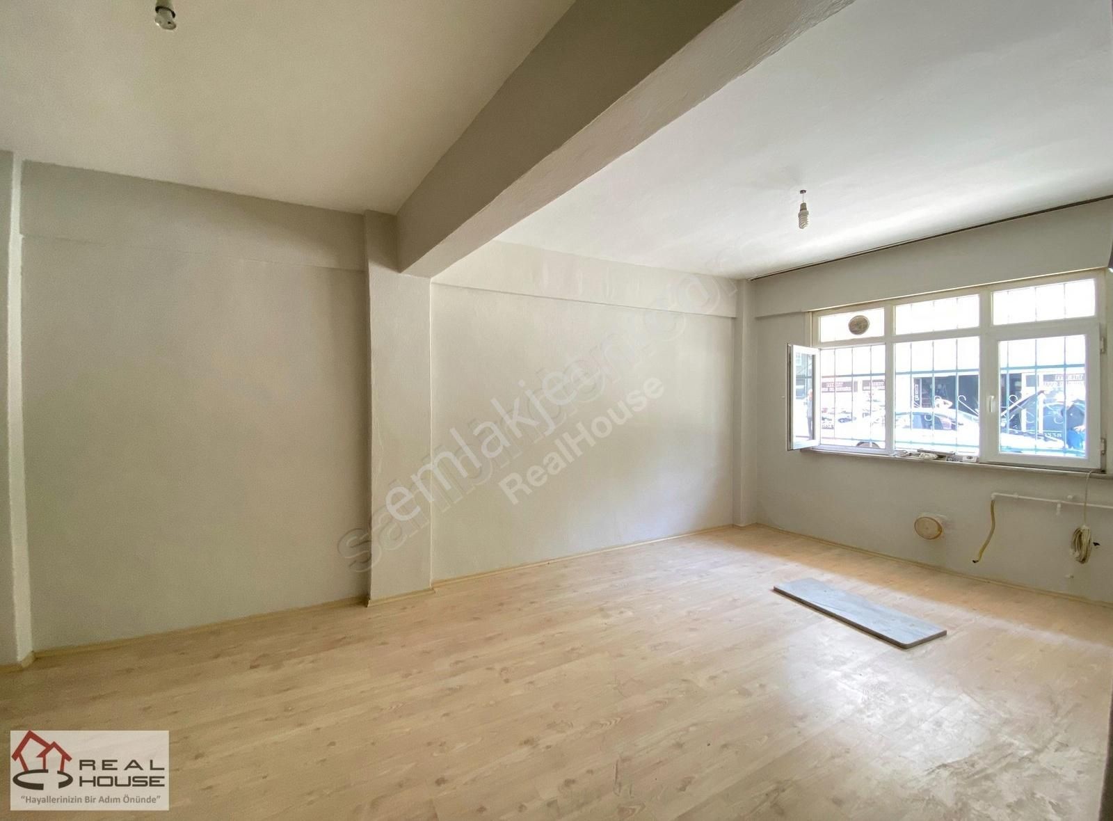 Barbaros Da Kiralık 2+1 Giriş Daire
