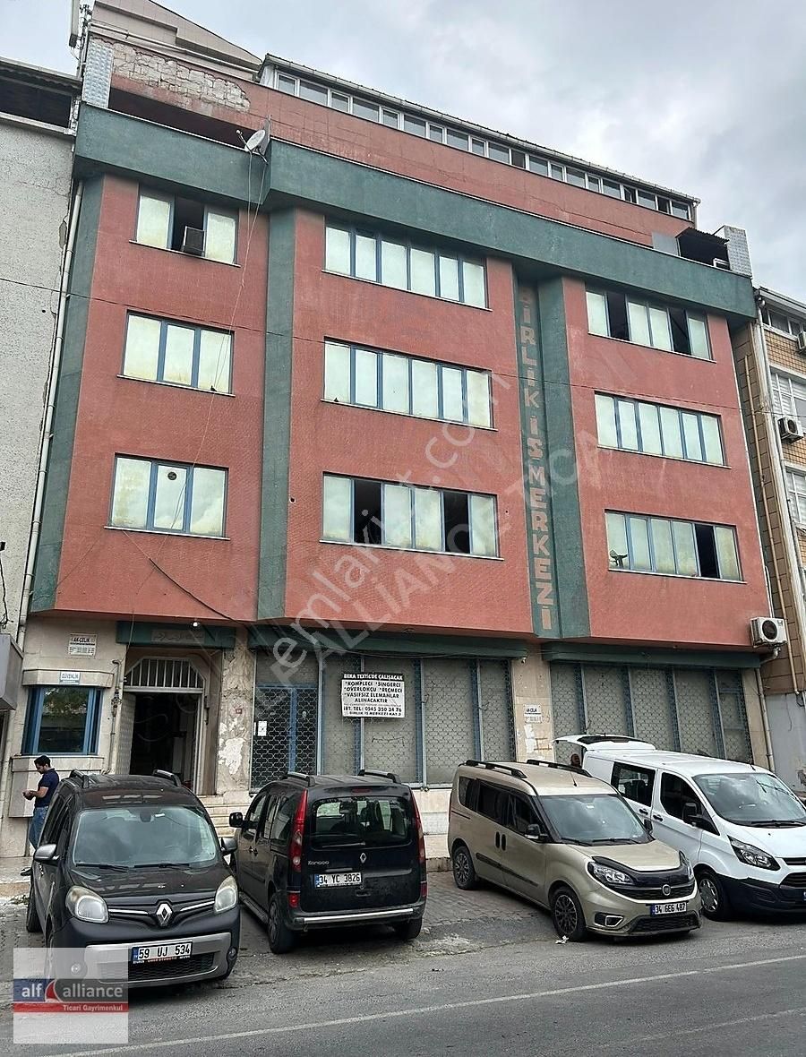 Yarımburgaz Da 2.100m2 İskanlı Kiralık Katlar Alfalliance Ticari