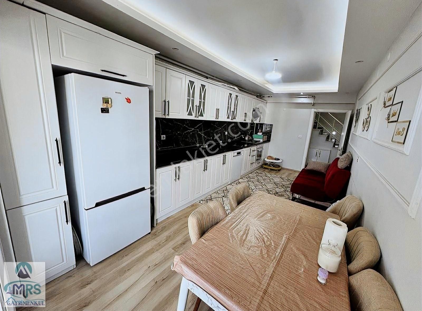 Mrs'den Bahçelievler Prestij Sitesinde Satılık 5+1 Dubleks Daire