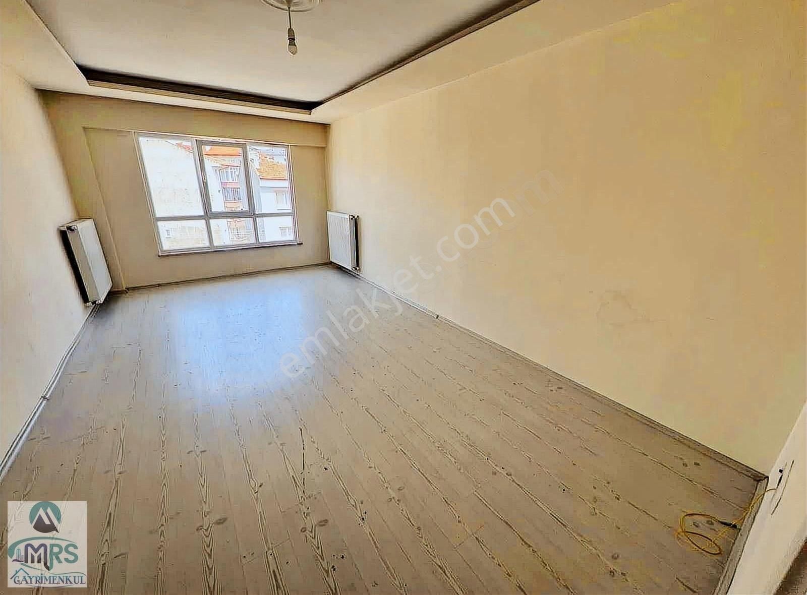 Mrs'den Zafertepe Mahallesinde Geniş Kiralık 2+1 Daire