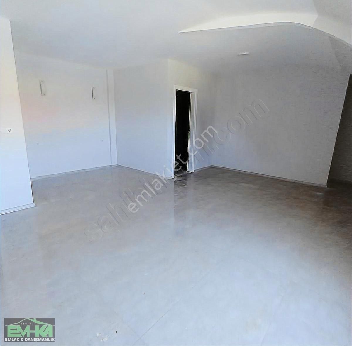 Em Ka Dan Hallaçlarda 300 M2 Satılık Dubleks Daire