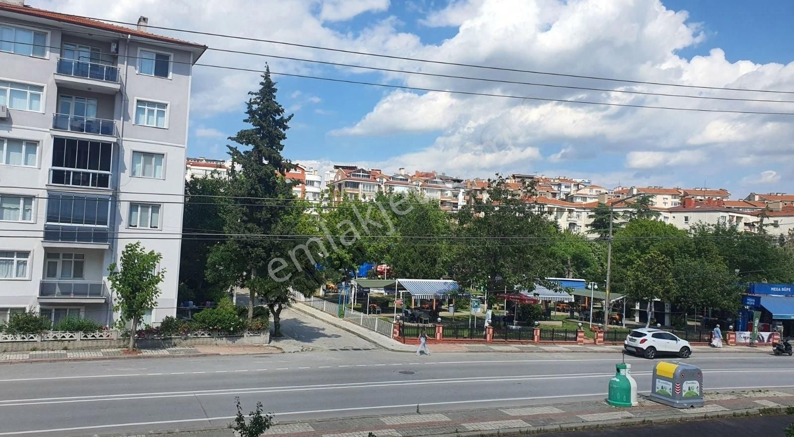 Edirne'de Mükemmel Konumda Site İçerisinde Satılık 3+1 Daire