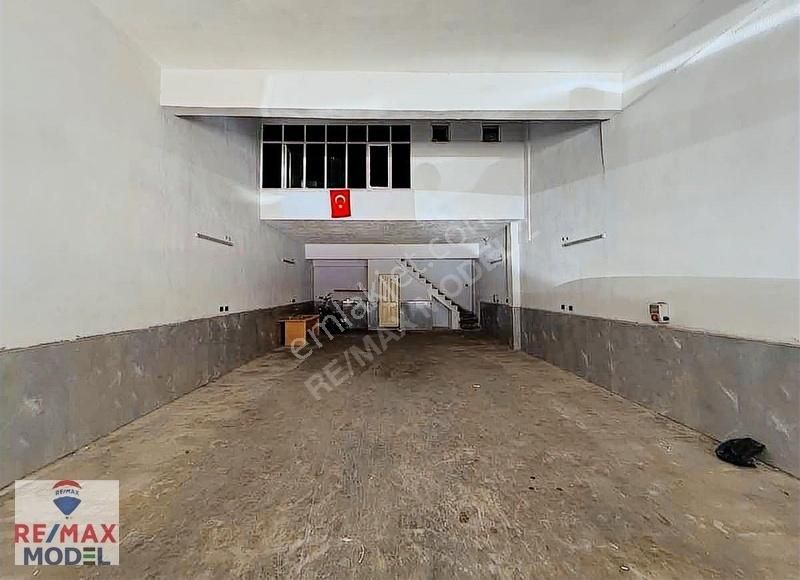 Remax Model'den 3. Sanayide Ana Cadde Üzeri 200m² Kiralık Dükkan
