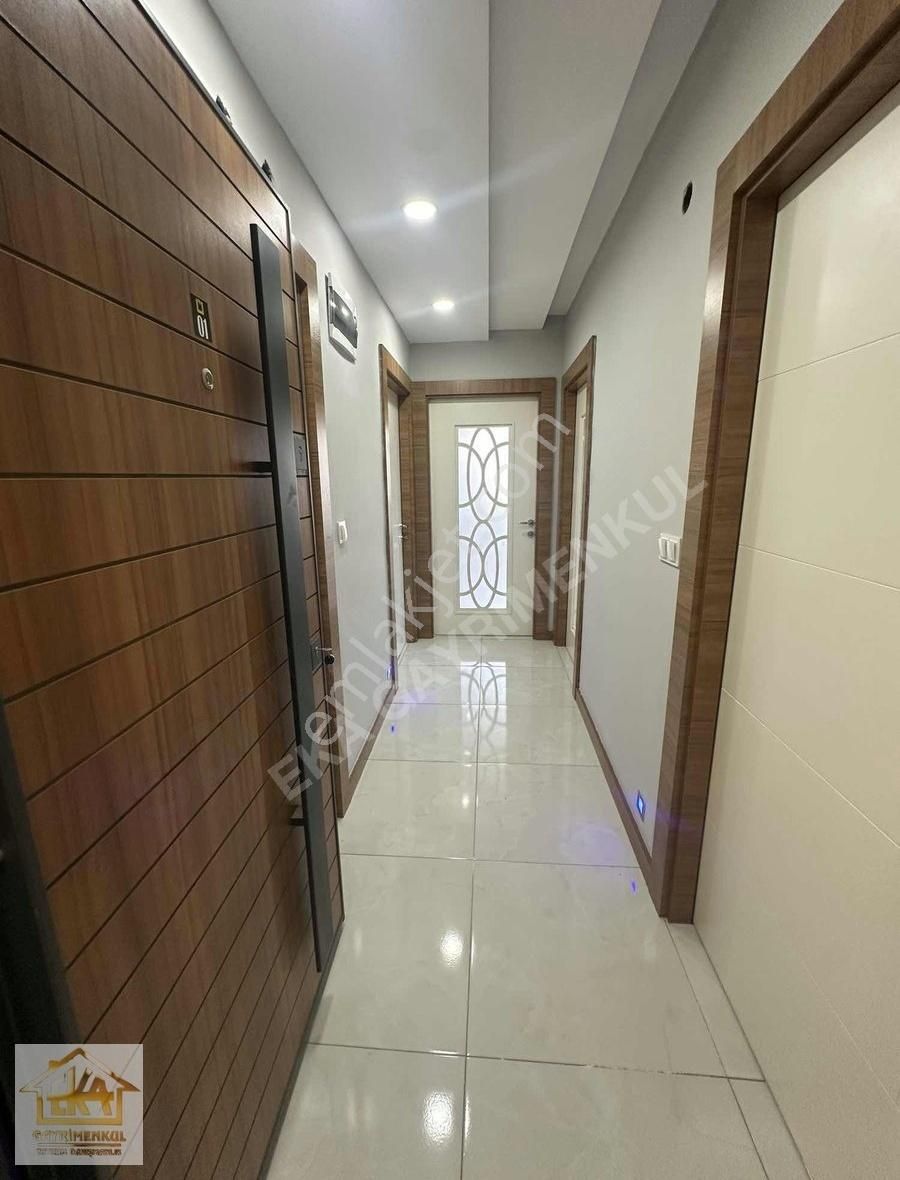 Yüzme Havuzlu, Güvenlikli Sitede 2+1 Fırsat Dairesi - Görsel 2