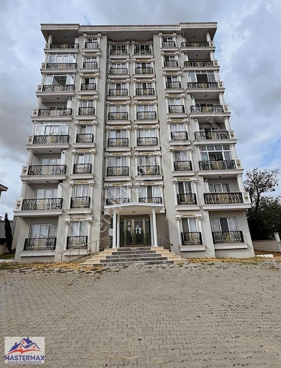 Emlaklarda Savoy Rezidansda Arakat Eşyalı Kiralık 2+1 Daire