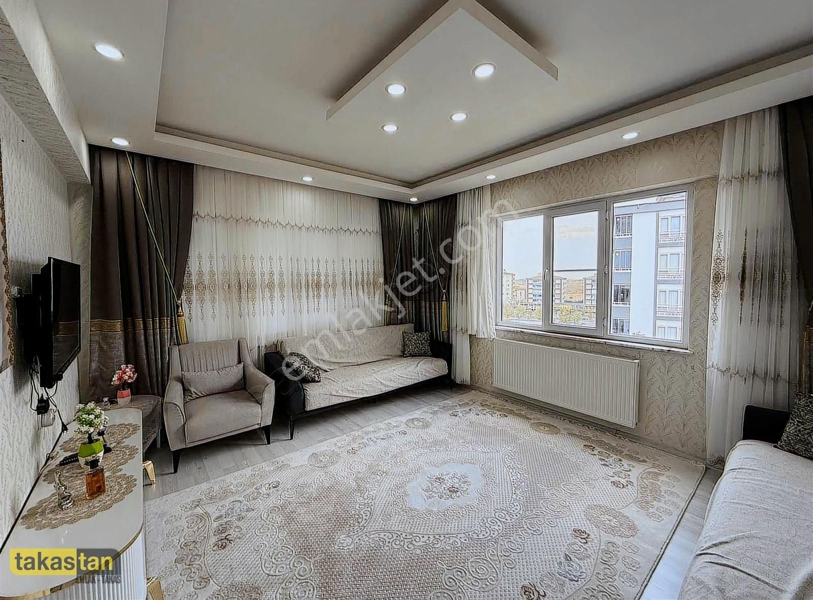 Beykent 1.etap Geniş Oturumlu 2+1 Satılık Daire