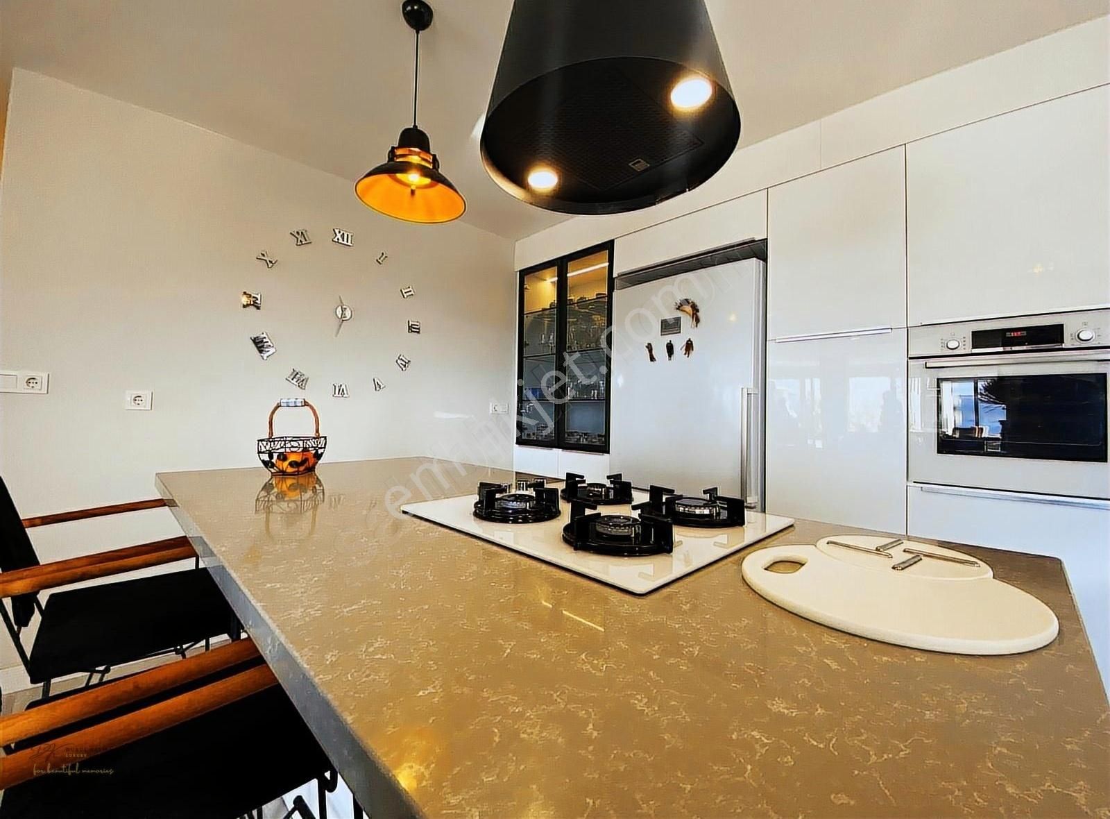 Kadıkalesinde Tam Müstakil Deniz Manzaralı Villa - Görsel 12