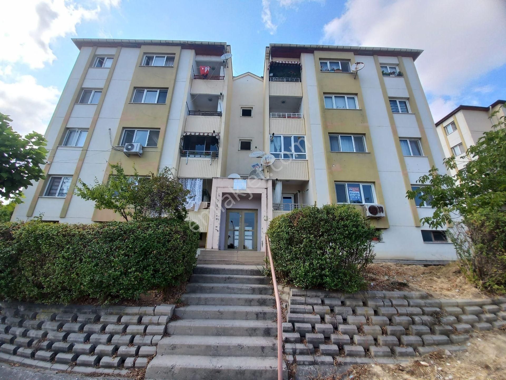 Remax Mavi-camili2mah Valilik Yakını 1633ada Klimalı Kiralık 3+1