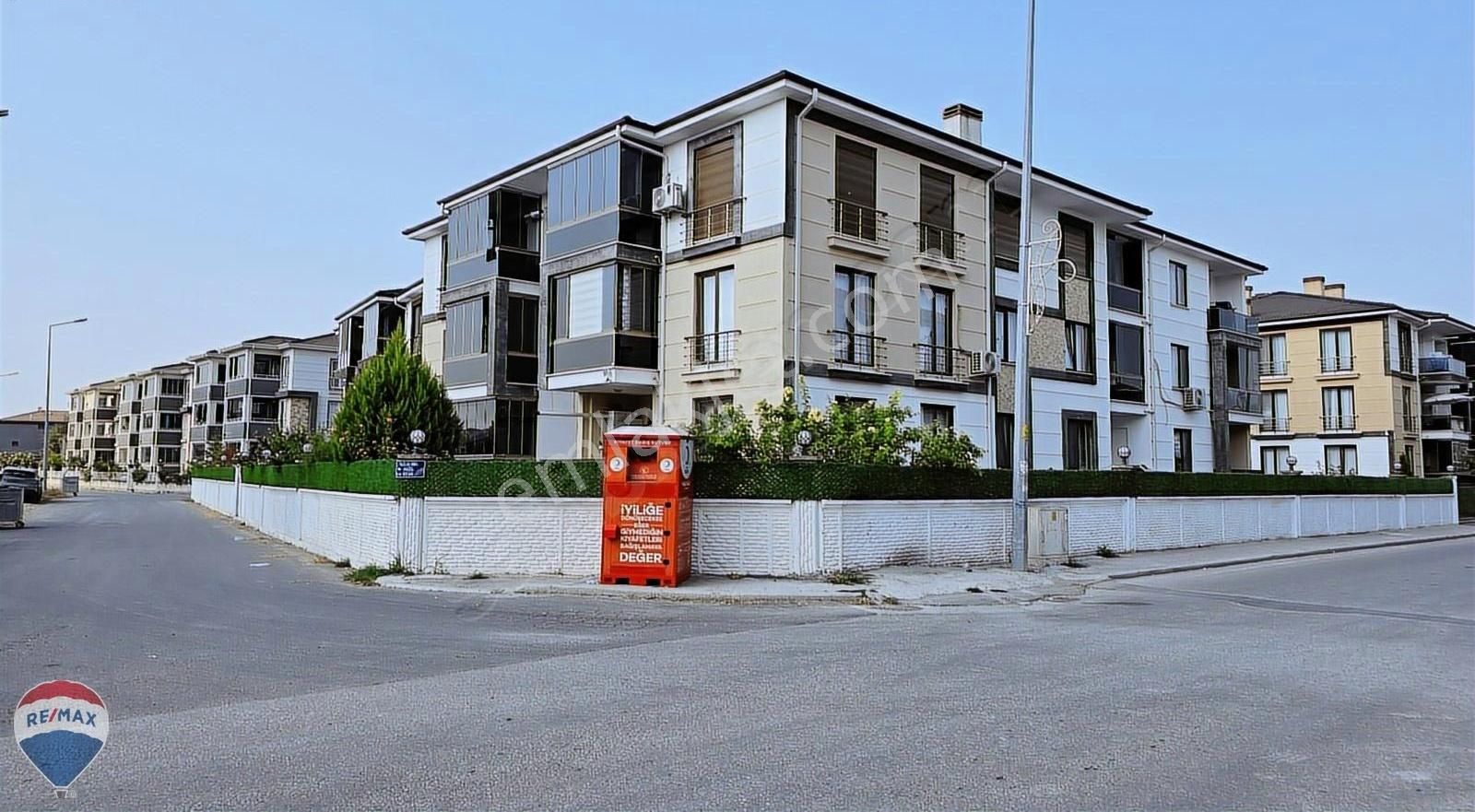 Bekir Binek'ten Geniş 3+1 Kiralık Daire