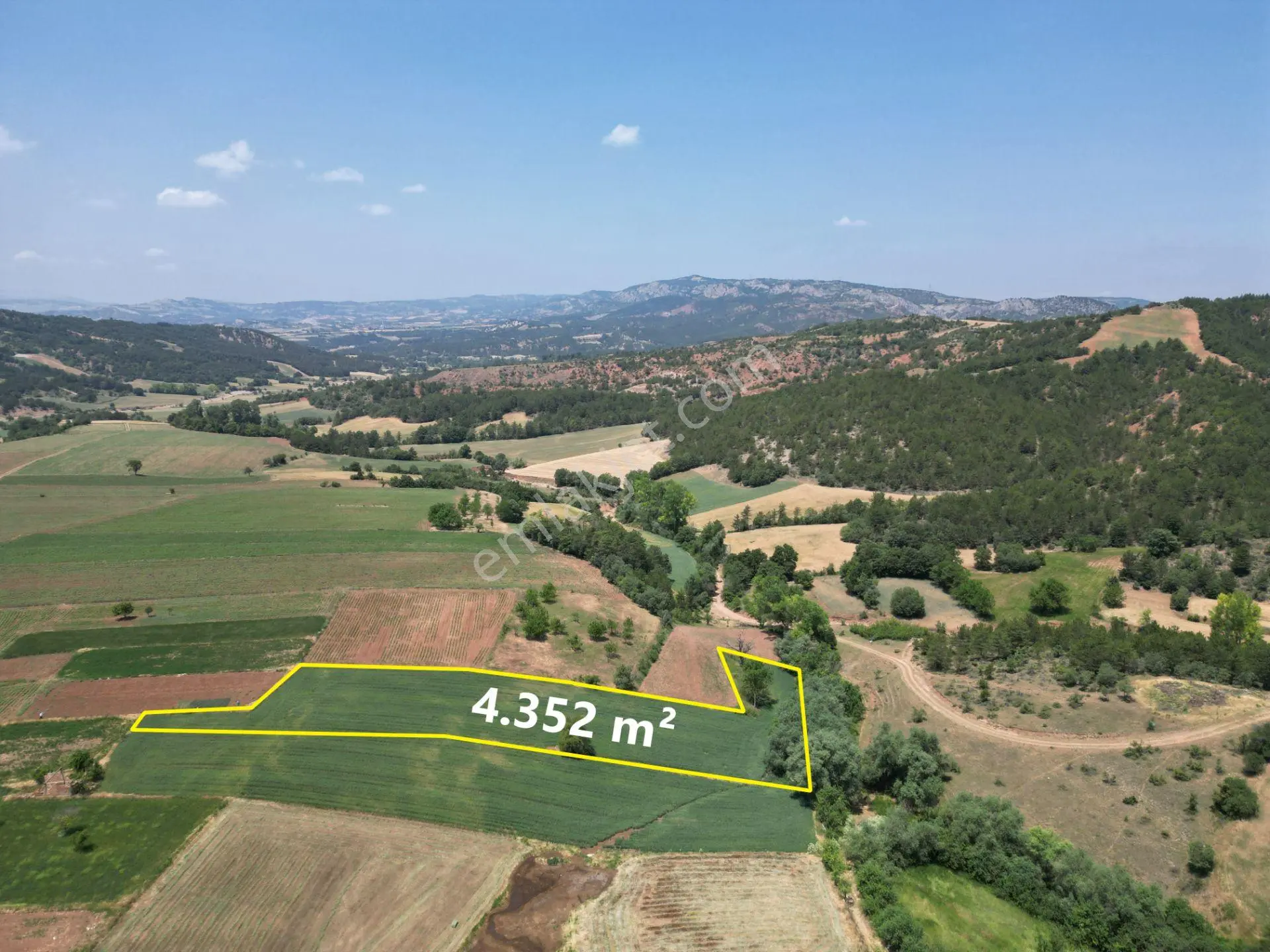 Göynük Kızılkuyu'da Köy İçi İmarlı + Tarla | 4.352 M² | E:0.80 | 2 Kat - Görsel 5