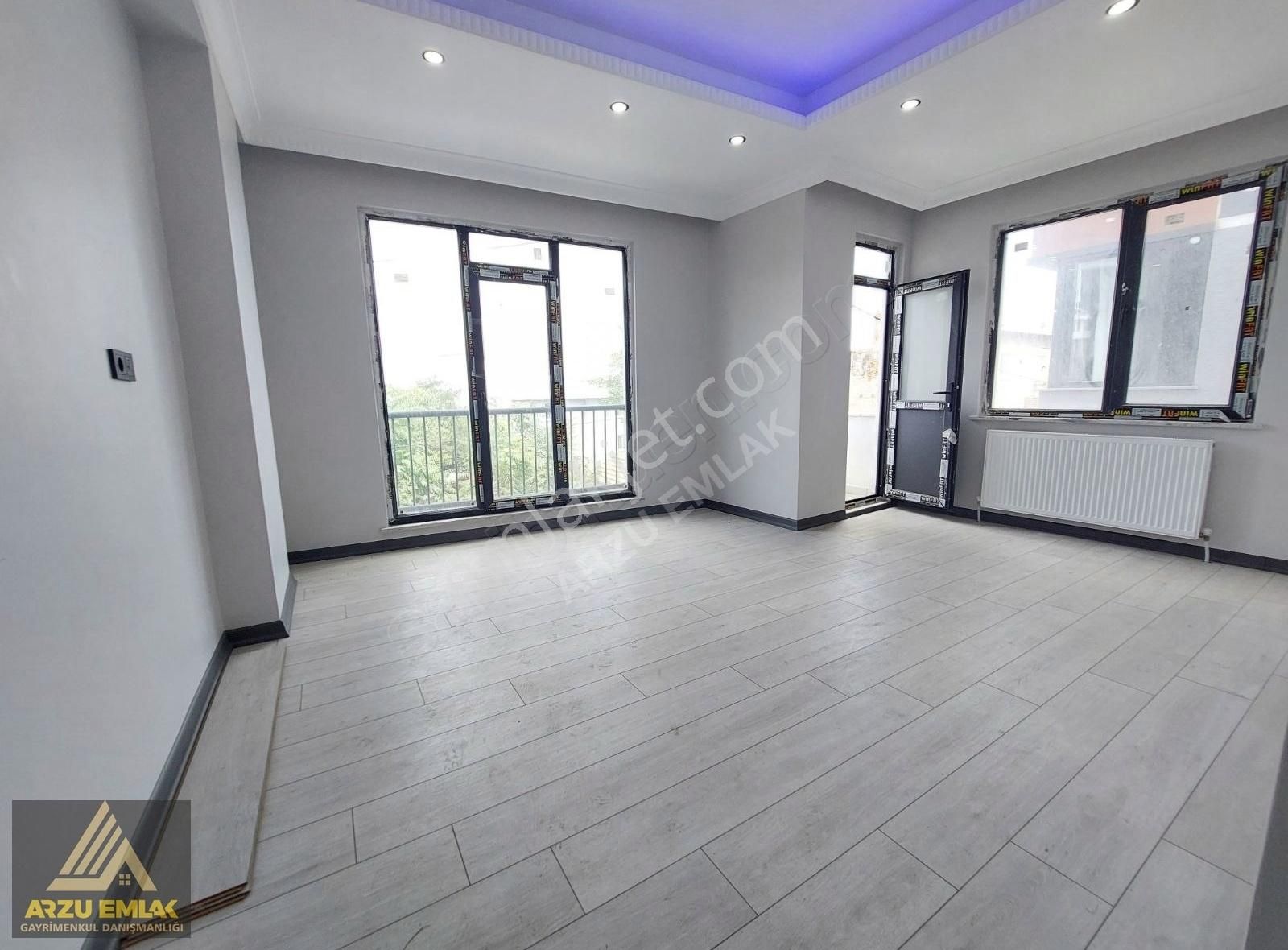 Arzu Emlaktan Gazi Mah Satılık Asansörlü Sıfır 2+1 Daire