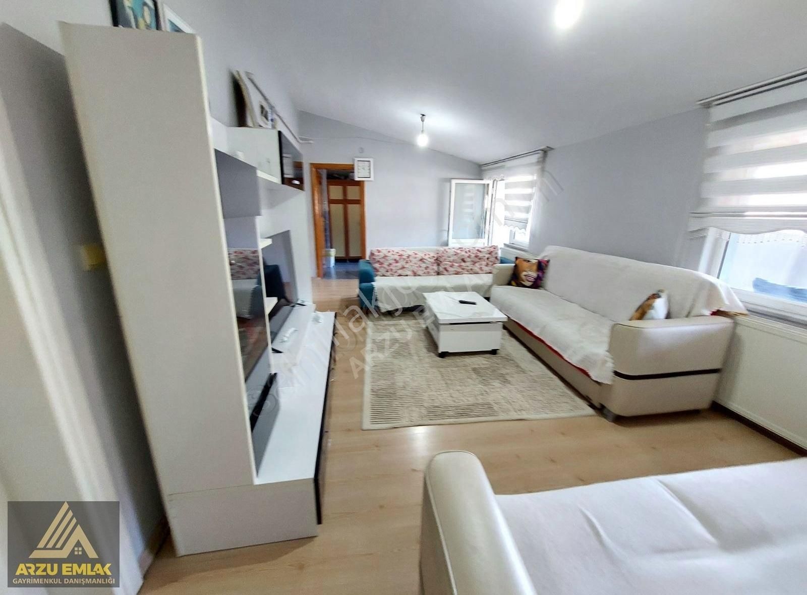 Arzu Emlaktan Yunusemre Mah Satılık4+1 Topraktapulu 25 M2 Hissel