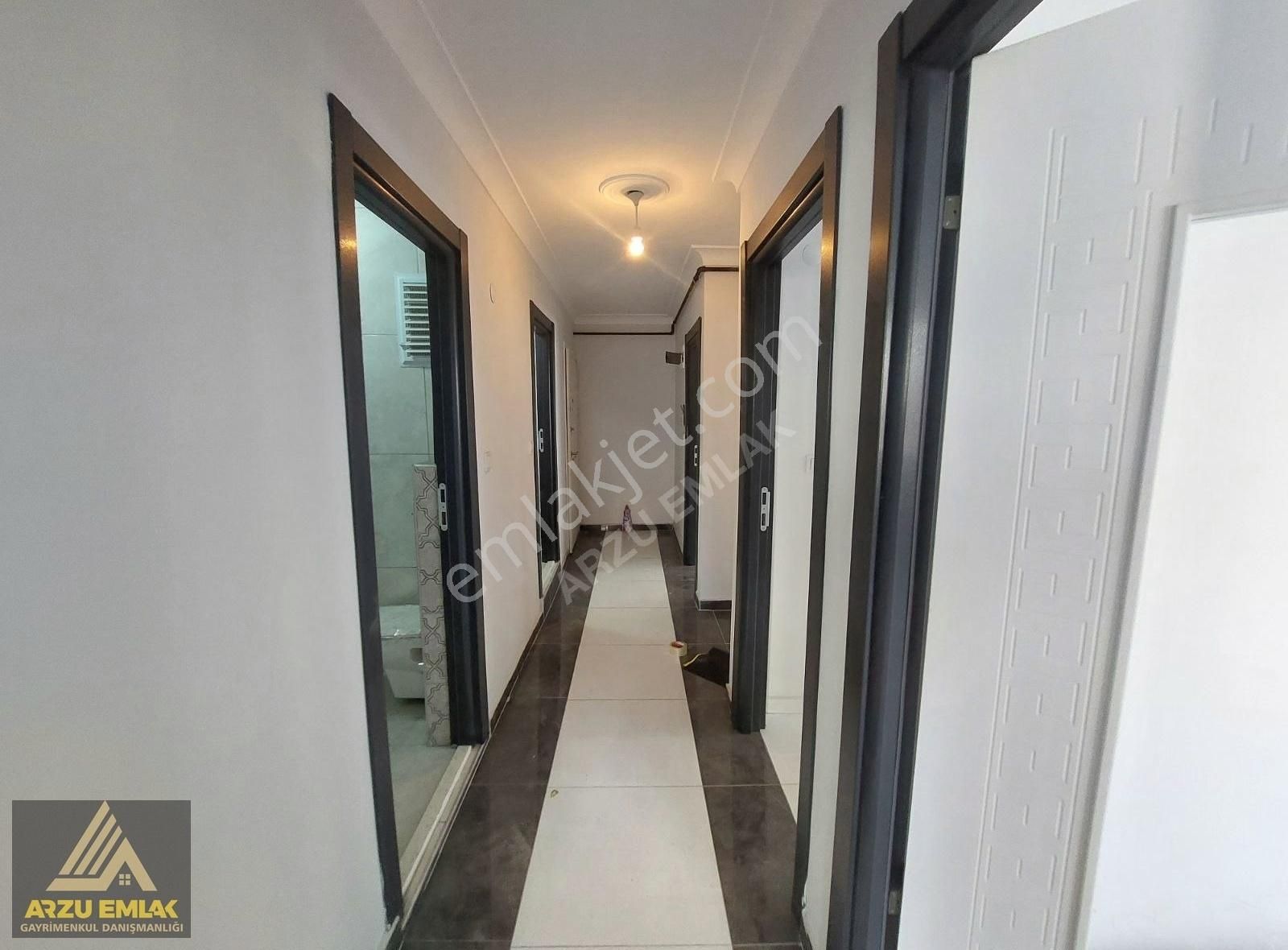 Arzu Emlaktan Gazi Mah Satılık 2.kat Asansörlü 4yaşında 2+1daire - Görsel 2