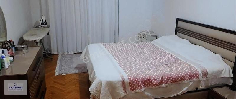 Turyap'tan Bornova Evka 3'te 4+1 Satılık Daire - Görsel 9