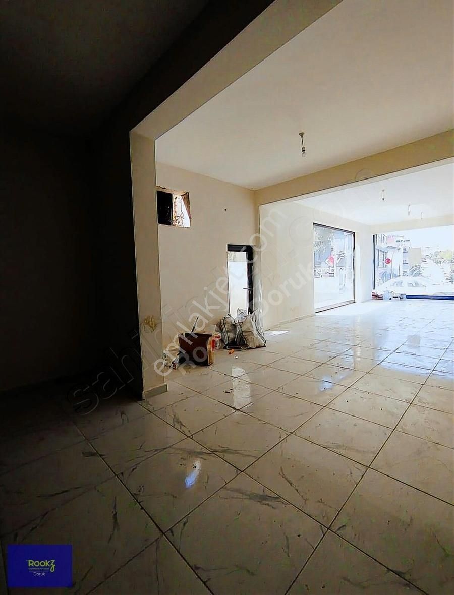 Rookzdoruk'dan Tuzla'da Ana Caddede Yüksek Tabela Değerli 140m2!