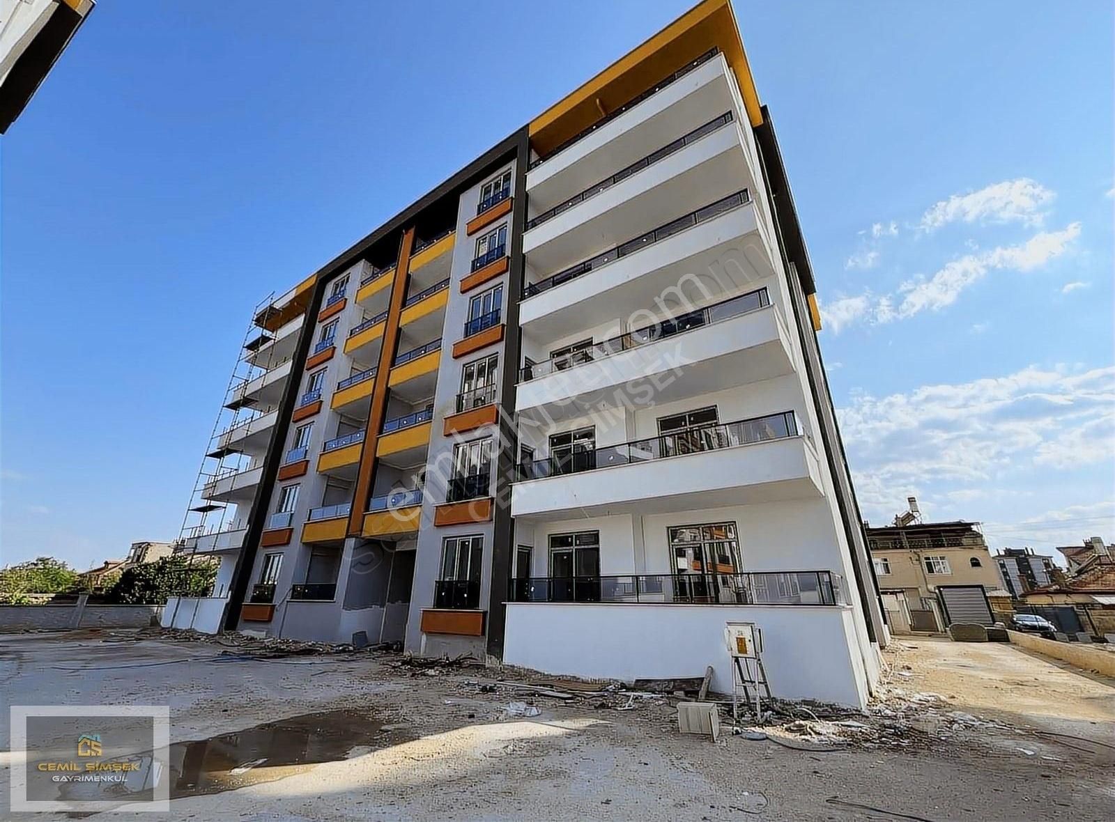 Cemil Şimşekten Selim Sultan Mah Ara Kat Sıfır 4+1 Satlık Daire - Görsel 16