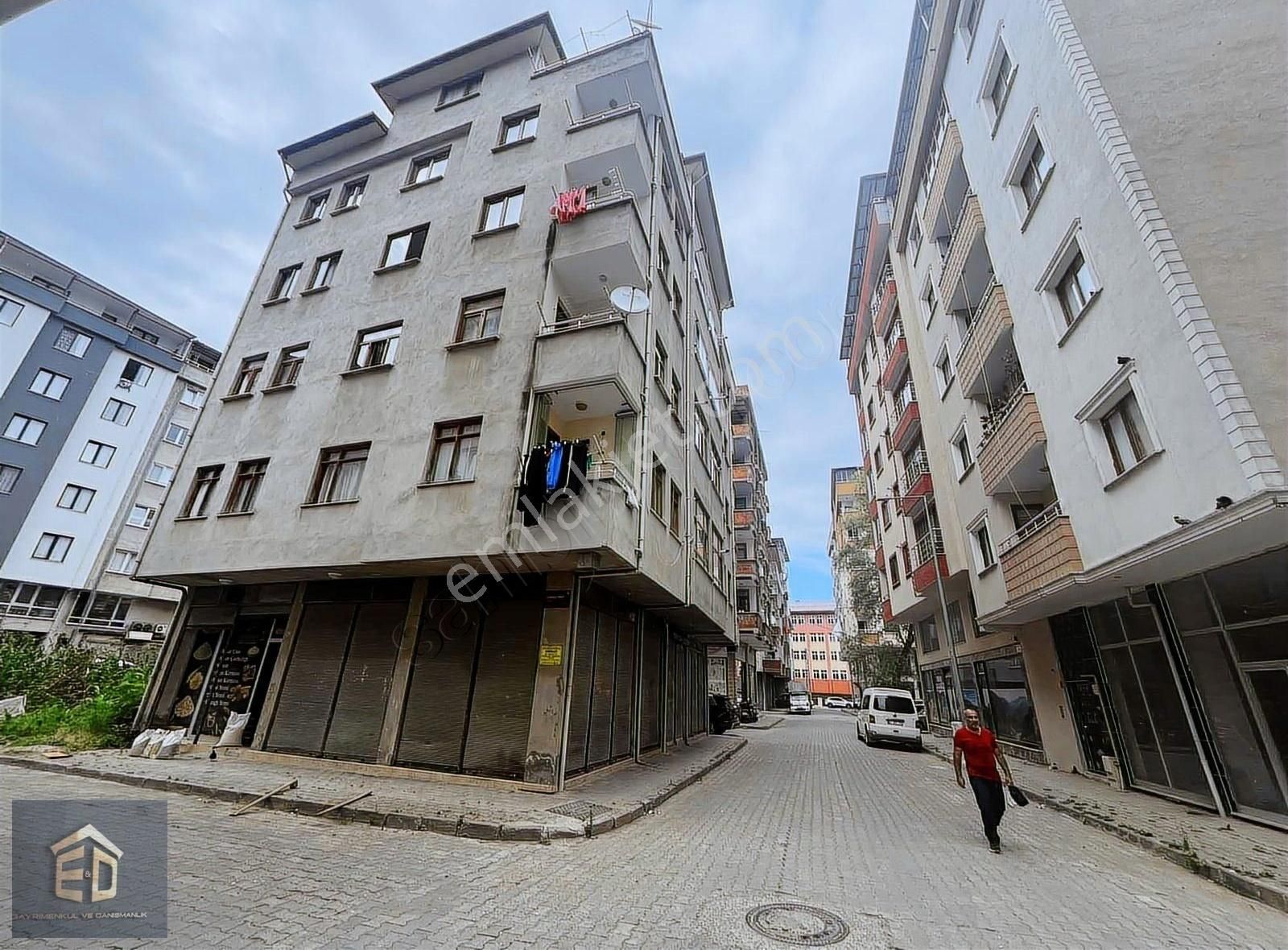İlçe Merkezinde Satılık 2+1 Doğalgazlı Daire