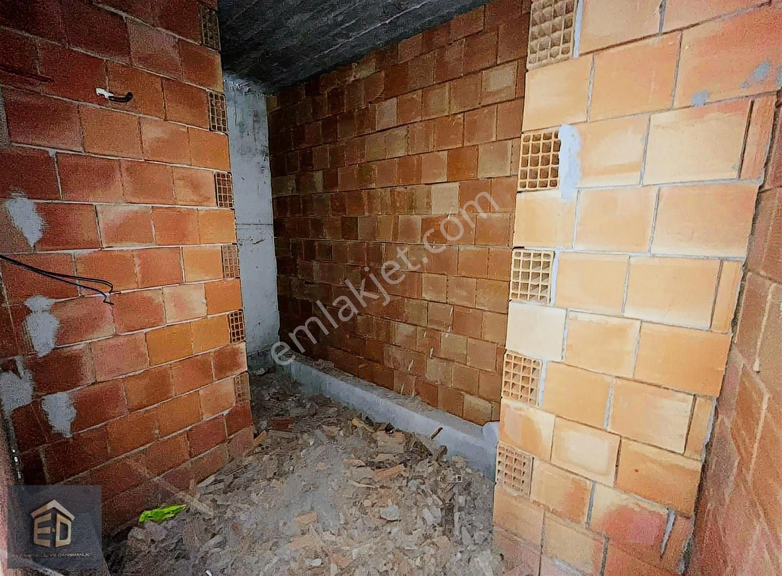 Keskin Çarşı Sitesinde Satılık 3+1 Doğalgazlı Sıfır Daire
