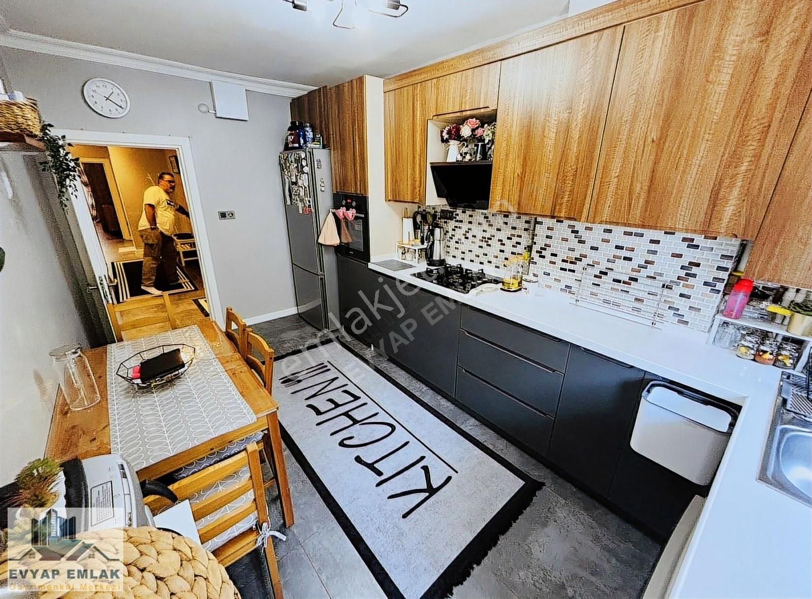 Ev-yap'tan Bahçelievler Kıbrıs Parkı Karşısı 2000 Yapımı 4+ 1 - Görsel 3