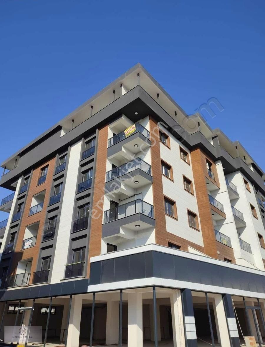 Menemen Seyrek'te Atatürk Meydanı Yakını Satılık 1+1 Sıfır Daire