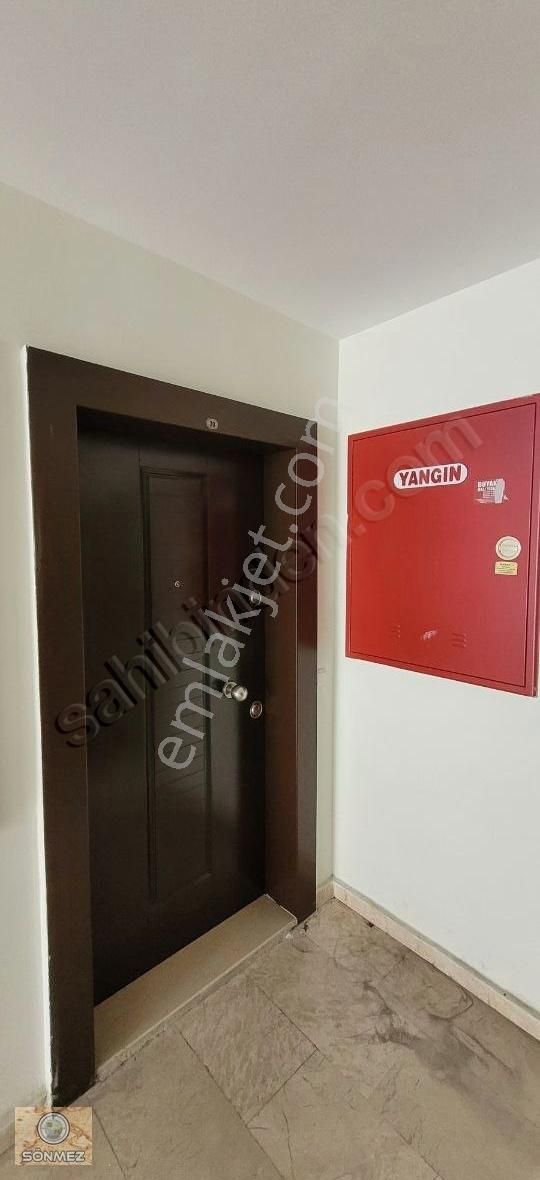 Arnavutköy Kiptaş Konutlarında Satılık Ara Kat 2+1 Daire