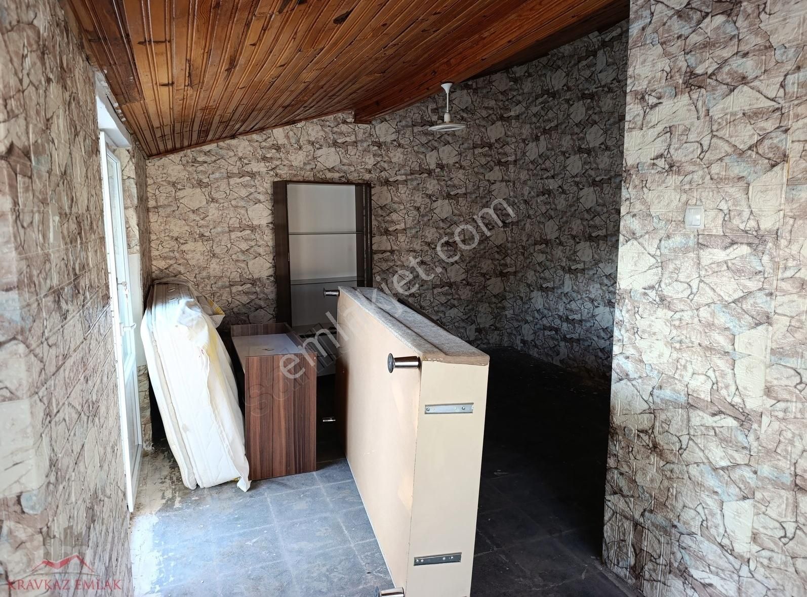 Eşyalı Veya Eşyasız Villa