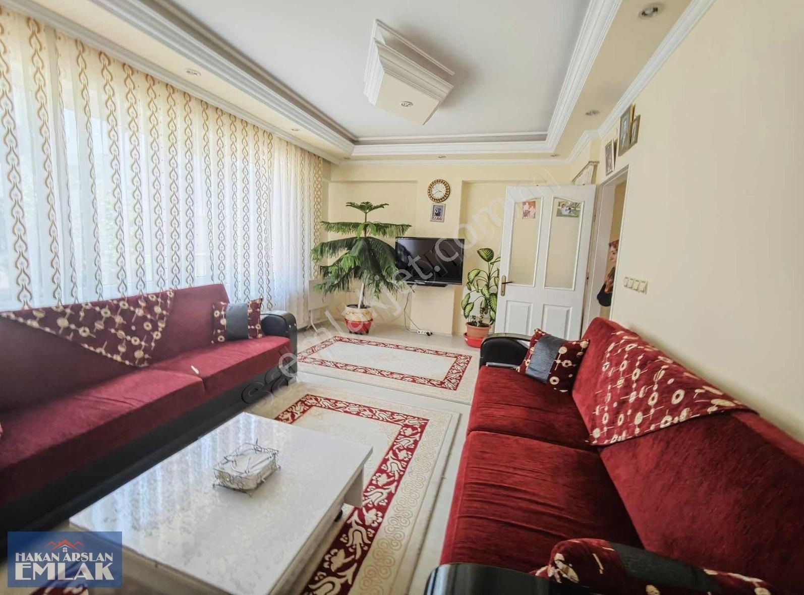 Fabrikalar Mah.2+1 Doğalgaz Kombili Yol Cephe Fırsat Daire