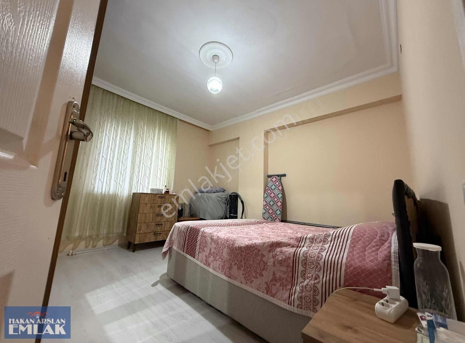 Yükseliş Mah.3+1 Çift Balkonlu Yol Cephe