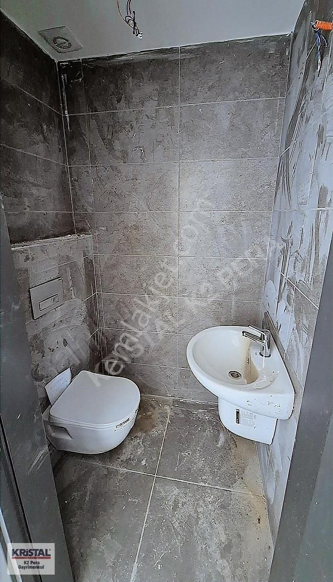 K2 Pera Kayapa Bursa Caddesi Kiralık Dükkan