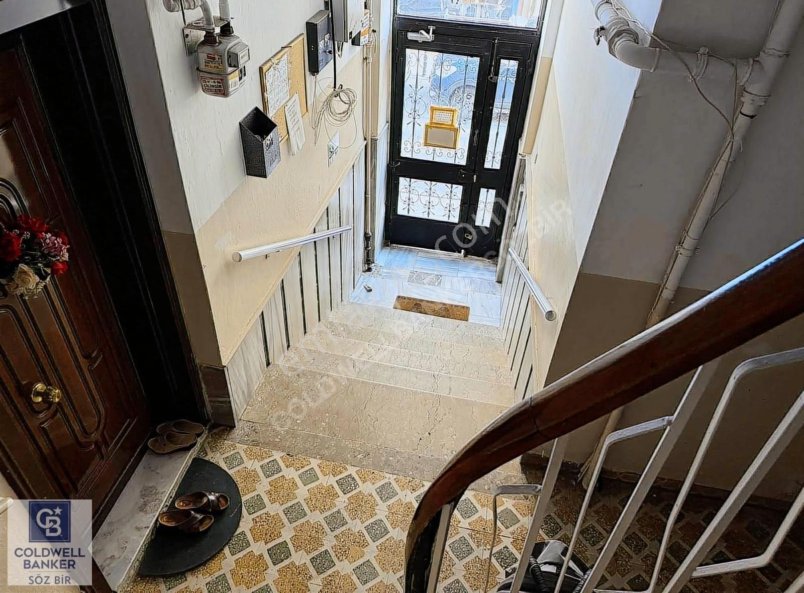 Kadıköy Rasimpaşa Karakolhane Caddesine Yakın Yenilenmiş 2+1