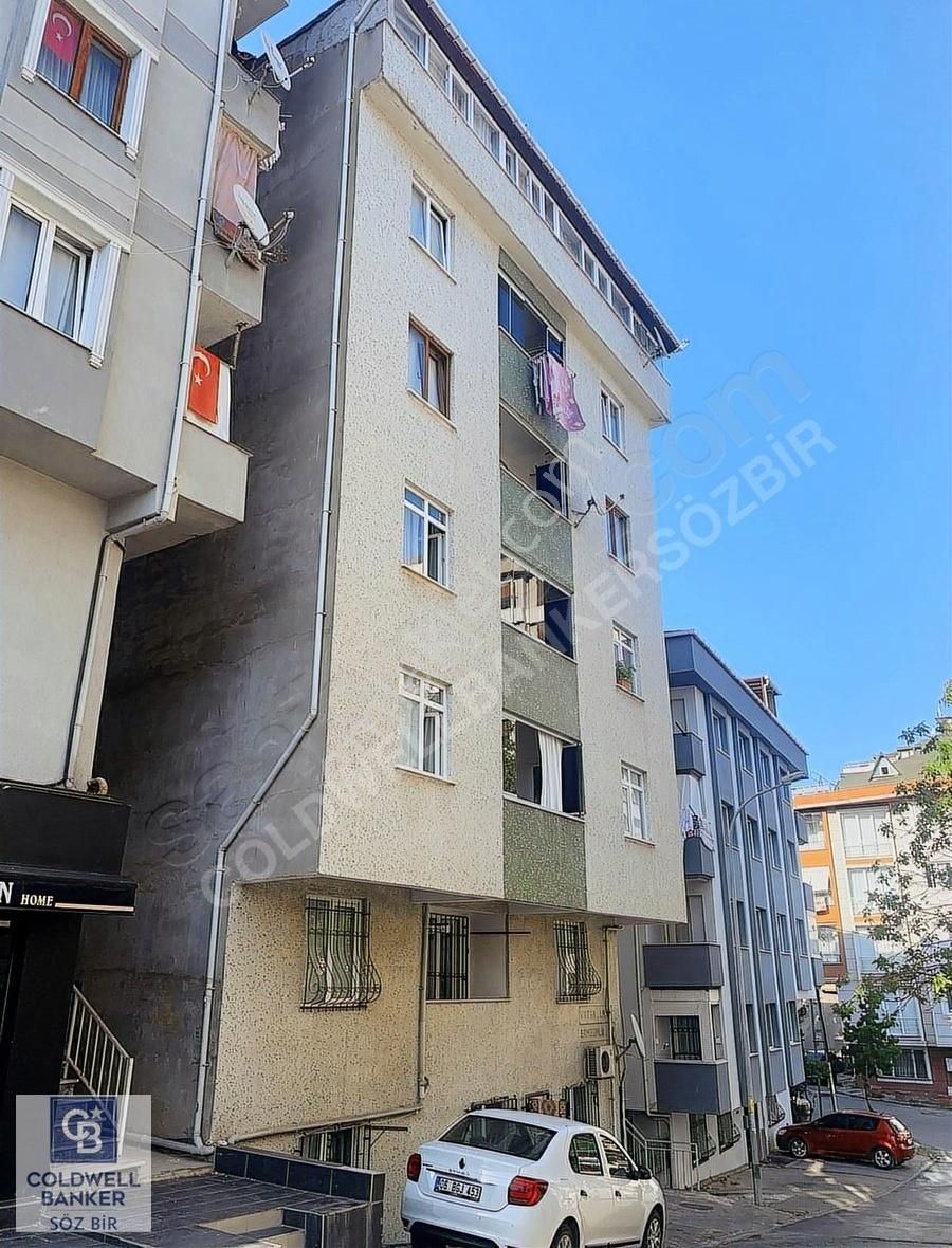 Ümraniye Namık Kemal Mahallesinde Yüksek Giriş Satılık 2+1 Daire