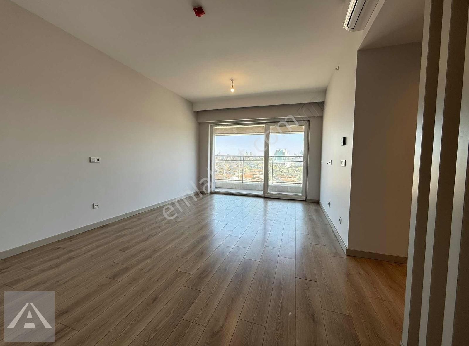 Nidaparkta 13. Katta Deniz Manzaralı Geniş Balkonlu Boş 2+1 - Görsel 16