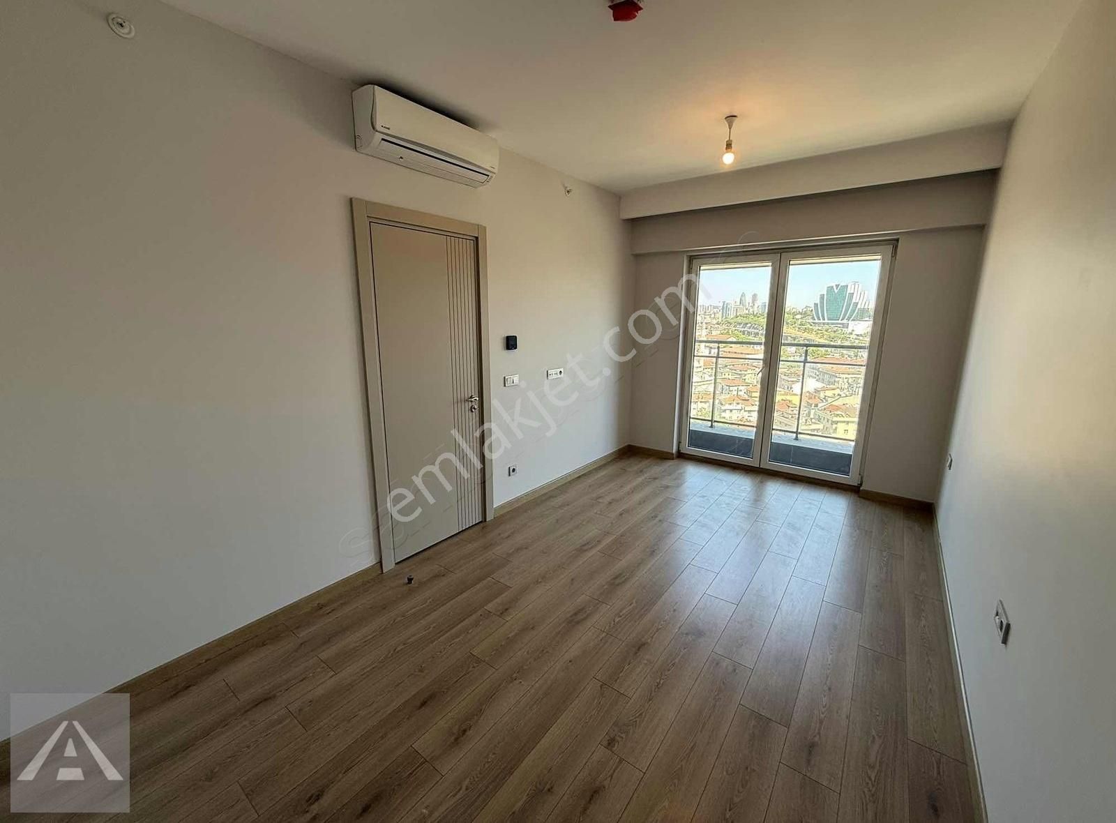 Nidaparkta 13. Katta Deniz Manzaralı Geniş Balkonlu Boş 2+1 - Görsel 30