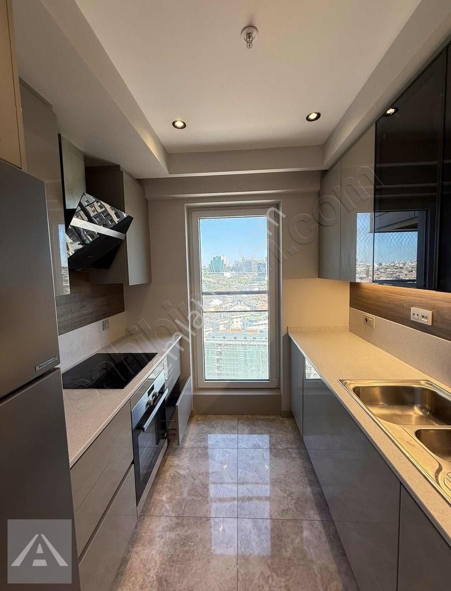 Nidaparkta 13. Katta Deniz Manzaralı Geniş Balkonlu Boş 2+1 - Görsel 18